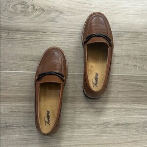 Trotters Women's Tan Leather Loafers